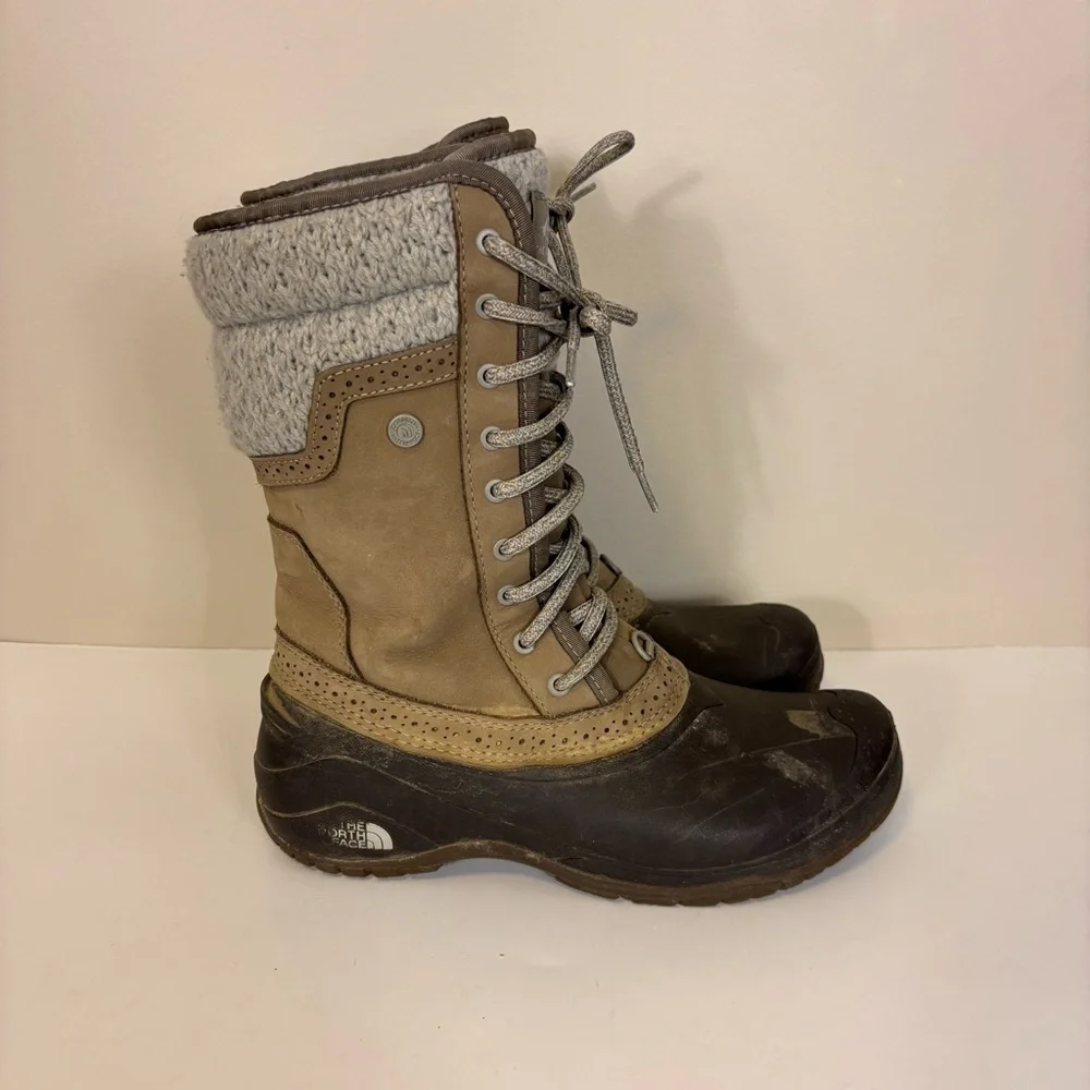 The North Face Women's Tan and‎ Gray Lace Up Winter Boots 8